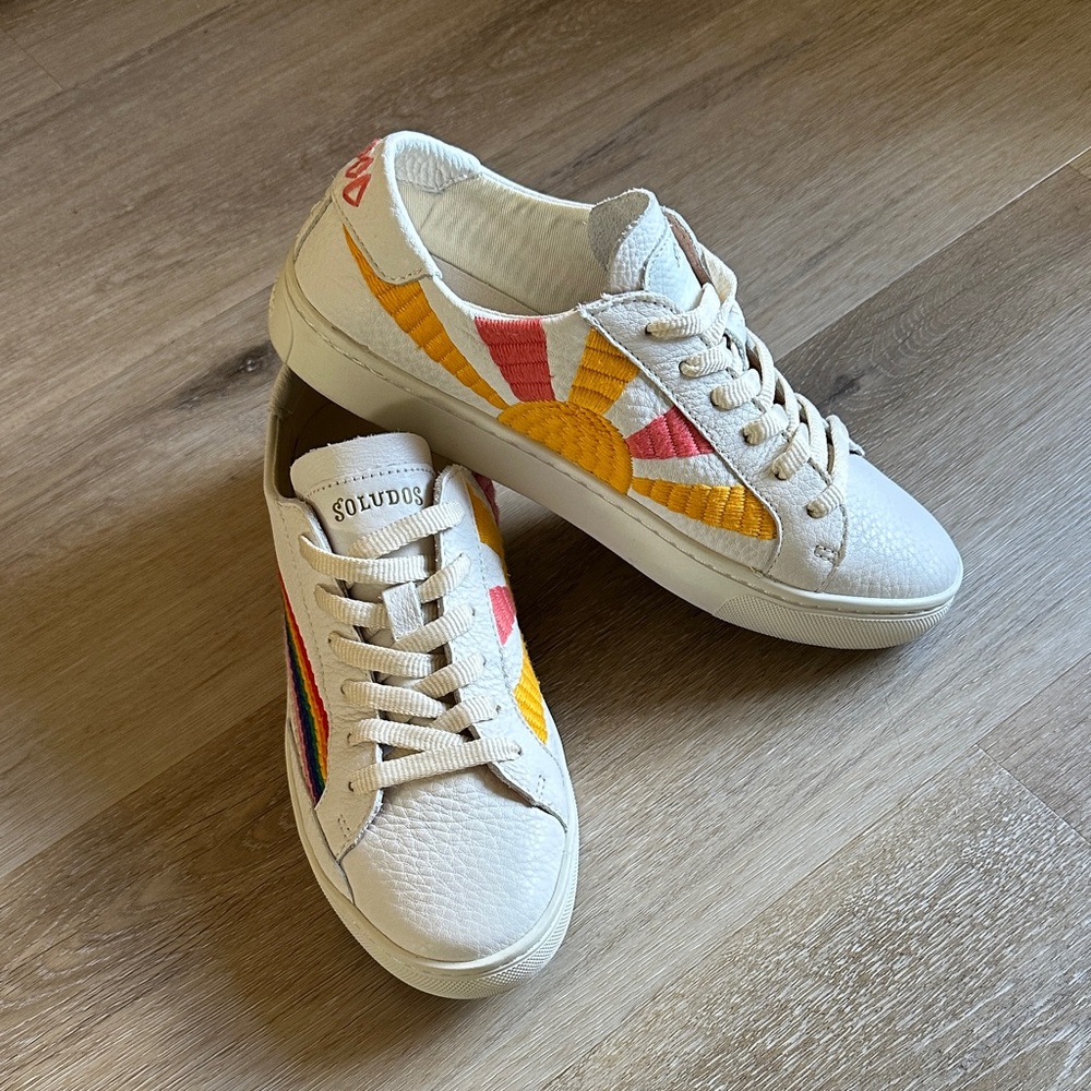 Soludos The Ibiza Classic Sneaker, Oasis White - Rainbow Wave, size 8